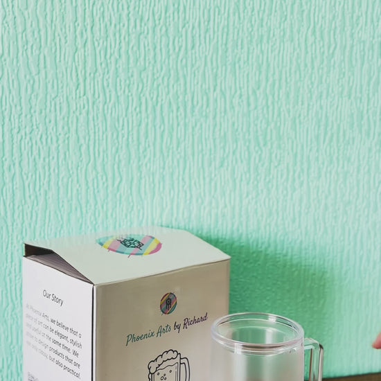A video of Phoenix Arts' freezer mug. It indicates how to use the mug to enjoy icy-cold drinks.